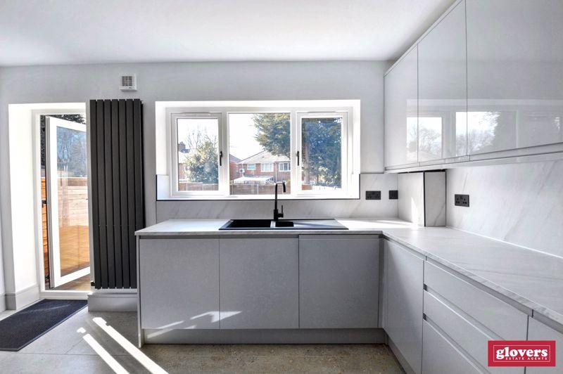 Dining kitchen