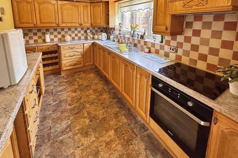 1 Broomhill Close, Birmingham, B43 5BT