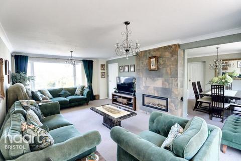 17 Ferndown Close, Kingsweston, Bristol, BS11 0UP