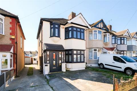 Ashbury Gardens, Chadwell Heath RM6