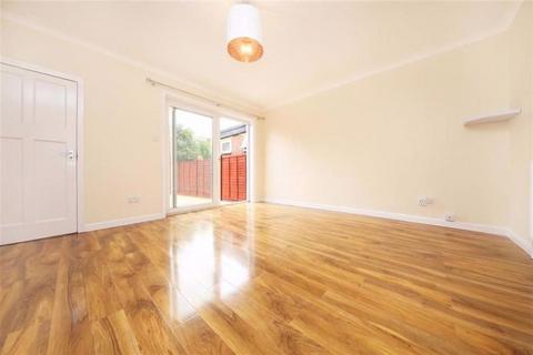 2 bedroom property to rent, Pennine Drive, London NW2