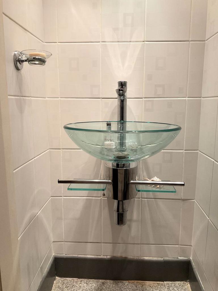 En-Suite 1