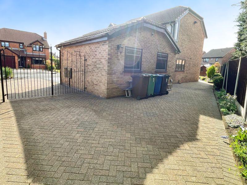 Rear Garage