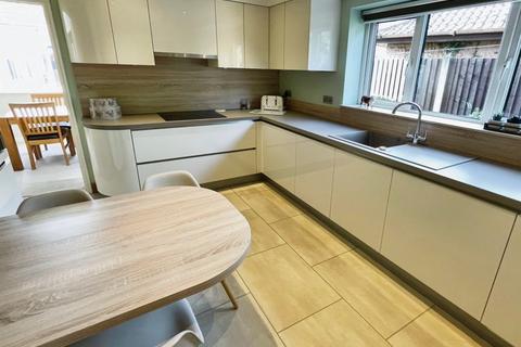 4 bedroom detached house for sale, Newark Avenue, Radcliffe