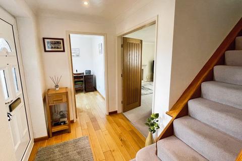 4 bedroom detached house for sale, Newark Avenue, Radcliffe