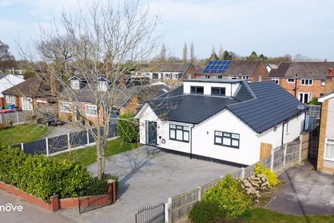 4 bedroom detached house for sale, Rushgreen Road, Lymm, WA13 9QN