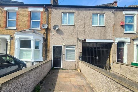 Fountain Road, London SW17