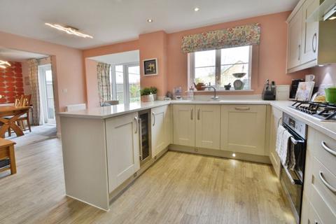 4 bedroom detached house for sale, Coronel Close, Upper Stratton, Swindon