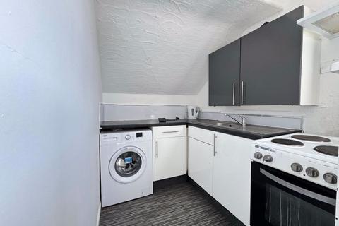 2 bedroom flat to rent, Hartington Road, Heaton, Bolton. *AVAILABLE NOW*