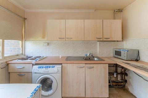 Studio for sale, Dunraven Drive, Enfield