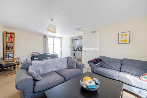 4 bedroom apartment to rent, Burlington Gardens Acton W3