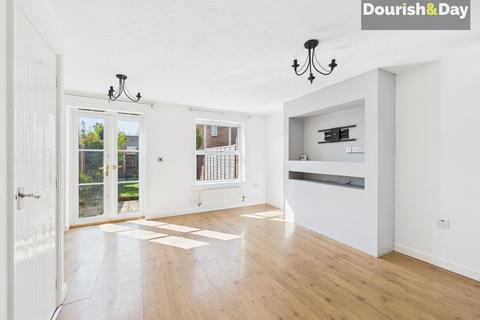 17 Heron Drive, Penkridge, Stafford, ST19 5UD