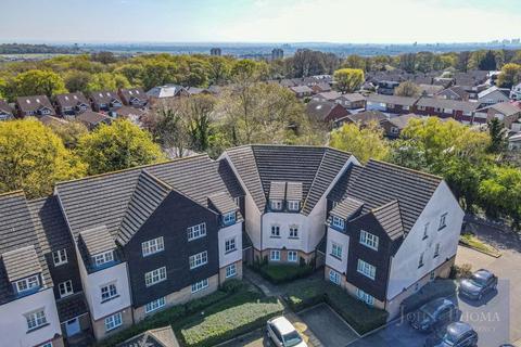 51 Retreat Way, Chigwell, IG7 6EL