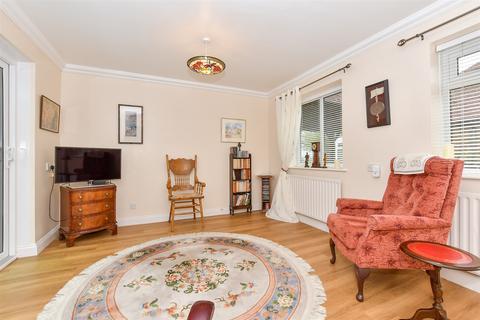 2 bedroom terraced bungalow for sale, Eastwell Meadows, Tenterden, Kent