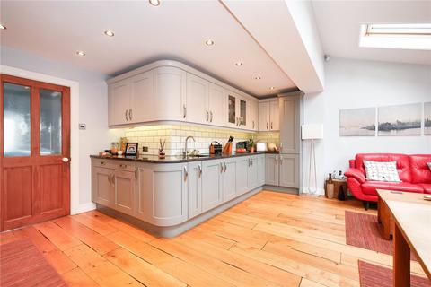 18 Pullan Drive, Bradford, BD2 3RW
