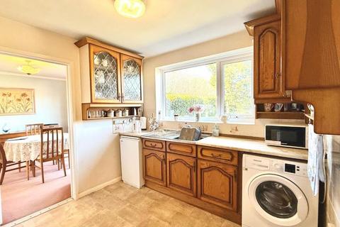 4 bedroom semi-detached house for sale, Stanley Road, Streatley, LU3 3PW