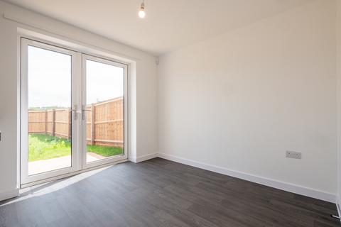 3 bedroom house to rent, at Cherrywood Grange, 11 Chestnut Way, Tithe Barn EX1