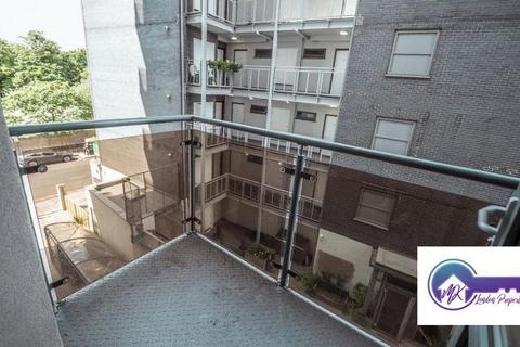 1 bedroom in a flat share to rent, London N1