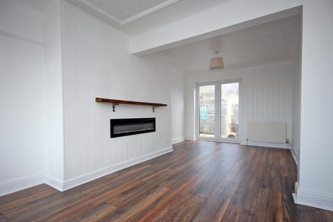 2 bedroom link detached house for sale, Bangor Road, Caernarfon, Gwynedd, LL55