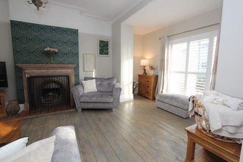 8 Fontygary Road, Rhoose, Barry, CF62 3DR