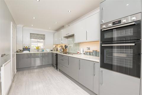 21 Milton Hall Close, Great Wakering, Southend-on-sea, SS3 0GN