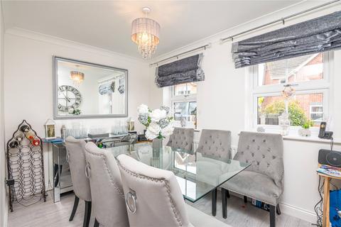 21 Milton Hall Close, Great Wakering, Southend-on-sea, SS3 0GN