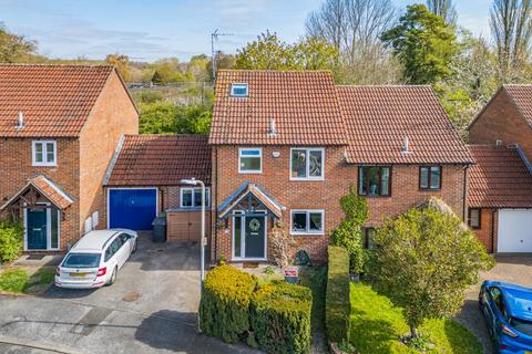 undefined, Shalbourne Close, Hungerford, RG17 0QH