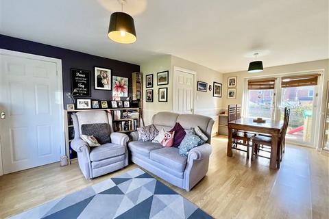 3 bedroom semi-detached house for sale, Norwood Crescent, Kiveton Park, Sheffield, S26 5PL
