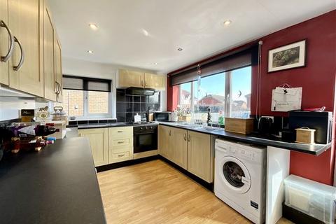 3 bedroom semi-detached house for sale, Norwood Crescent, Kiveton Park, Sheffield, S26 5PL