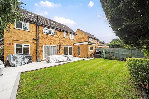 5 bedroom detached house for sale, Kirby Close, Northwood, Middlesex