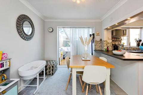 27 Warwick Road, Sutton Coldfield, B73 6SU