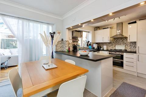 27 Warwick Road, Sutton Coldfield, B73 6SU
