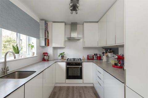 2 bedroom terraced house for sale, Hunslett Street, London E2