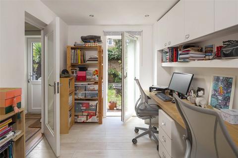2 bedroom terraced house for sale, Hunslett Street, London E2