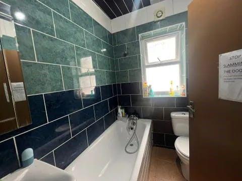 House in London - View 5