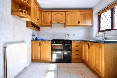 27 Barleyfield Close, Wakefield, WF1 4TB
