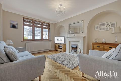 86 Como Street, Romford, RM7 7DT