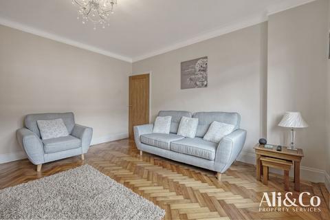 86 Como Street, Romford, RM7 7DT