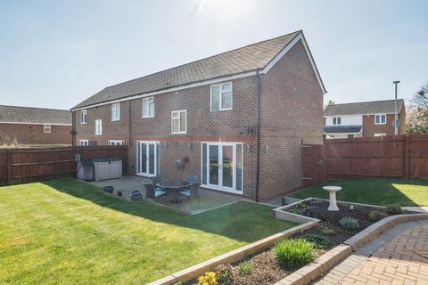 99 Colleton Drive, Twyford, Reading, RG10 0AX