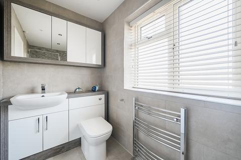 99 Colleton Drive, Twyford, Reading, RG10 0AX