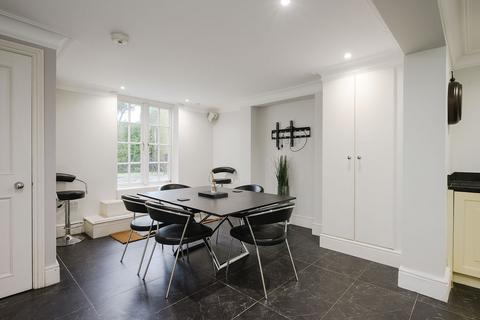 5 bedroom semi-detached house to rent, Ridgway, London SW19