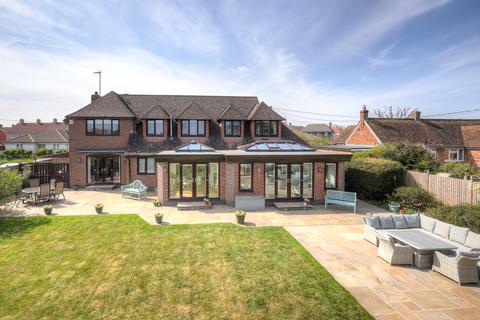 5 bedroom detached house for sale, Clapton Hall Lane, Essex CM6