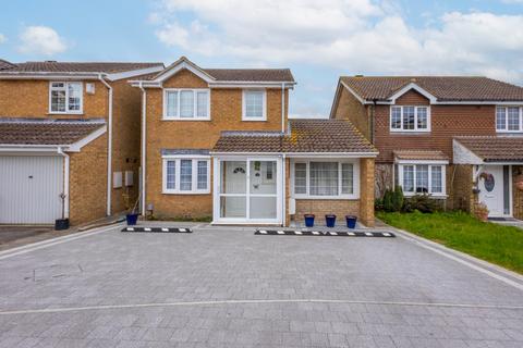 4 bedroom detached house for sale, Cromwell Park Place, Kent CT20