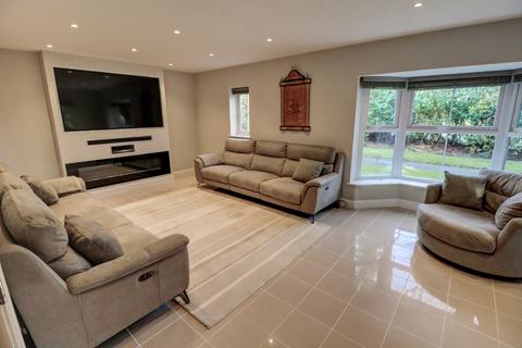 4 bedroom semi-detached house for sale, Cranwells Lane, Slough SL2