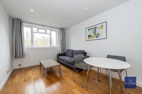 1 bedroom apartment to rent, Nelson Square, London SE1