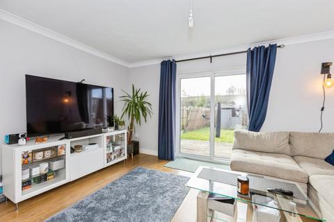 3 bedroom end of terrace house for sale, Shire Road, Leeds LS27