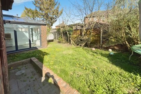 4 bedroom semi-detached house for sale, Kingsway, West Yorkshire WF5