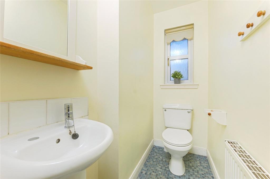 Wc/Cloarkroom