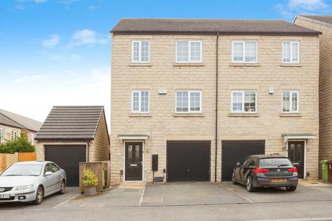 4 bedroom semi-detached house for sale, Pugneys Avenue, Wakefield WF4