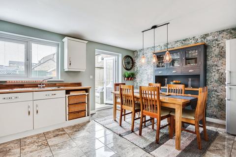 4 bedroom semi-detached house for sale, Pugneys Avenue, Wakefield WF4